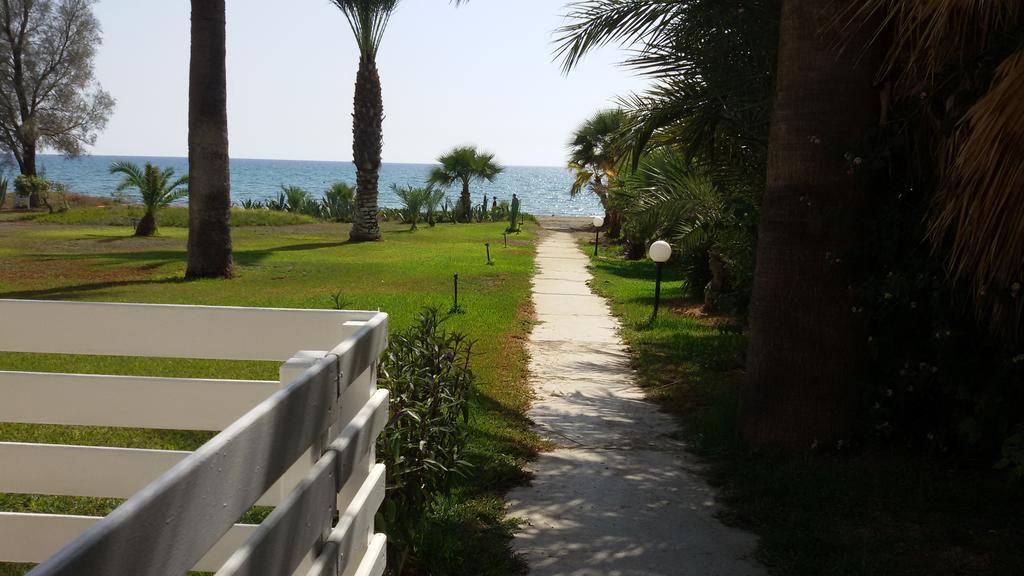 Sandy Beach Apartment 3 Voroklini Exteriér fotografie